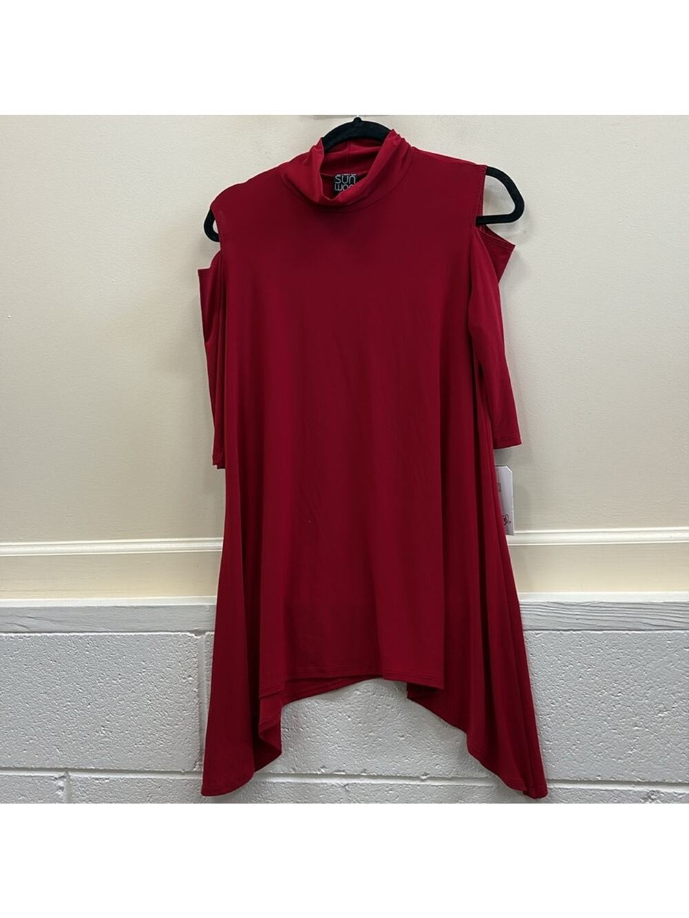 CLARA SUNWOO NWT women’s Small Vibrant Red cold shoulder tunic top